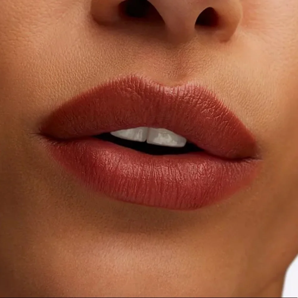 MAC Lustreglass Lipstick Can’t Dull My Shine
